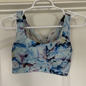 Lululemon Free To Be Serene Bra, Exposure Multi / blue tie dye, Size 6
